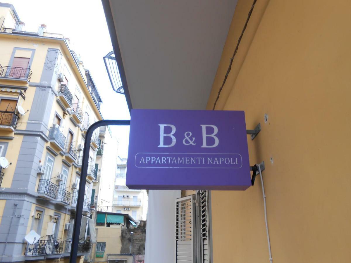 B&B Appartamenti Napoli Eksteriør billede